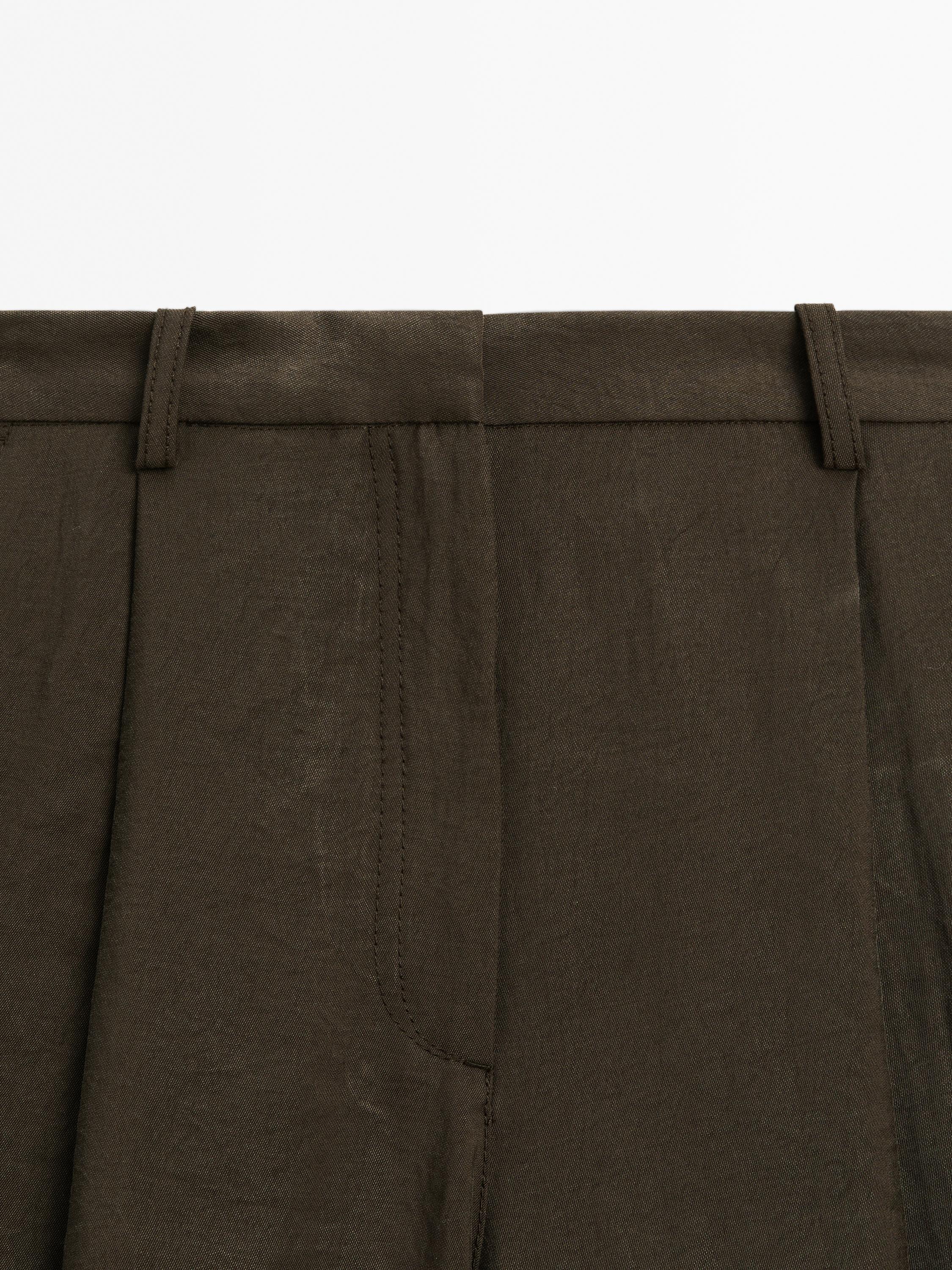 Wide-leg cropped trousers with darts